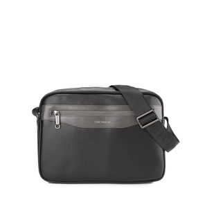 Taryn 3 Messenger Bag In Black